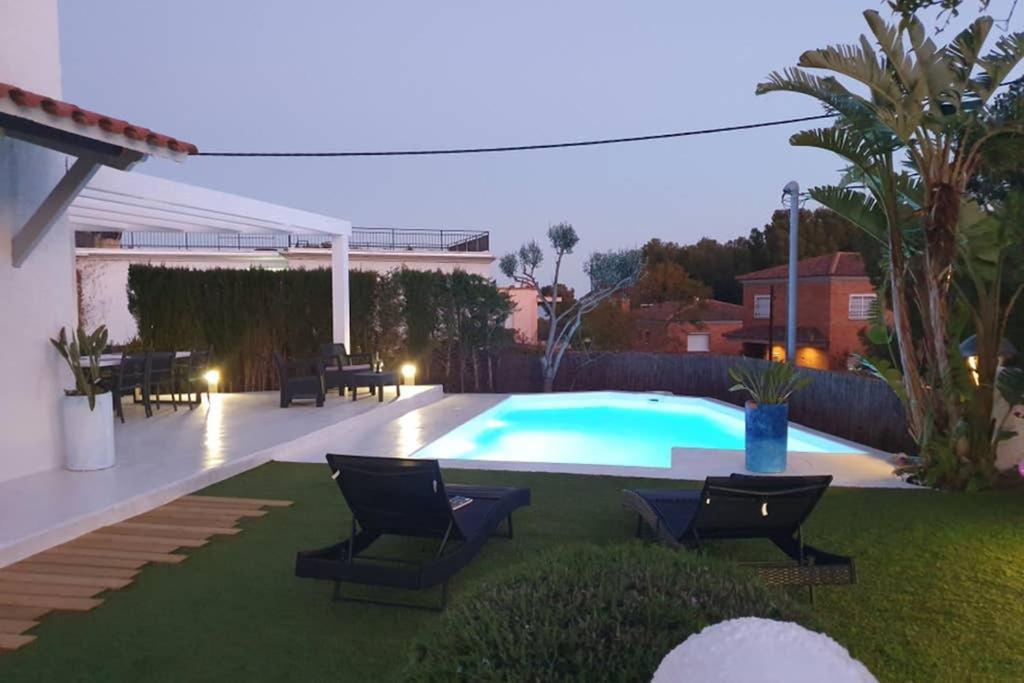 Villa Mas Blanc Calafell Exterior foto